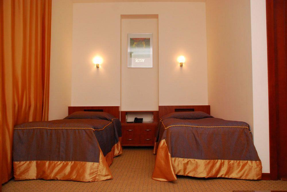 فندق كروز 4*