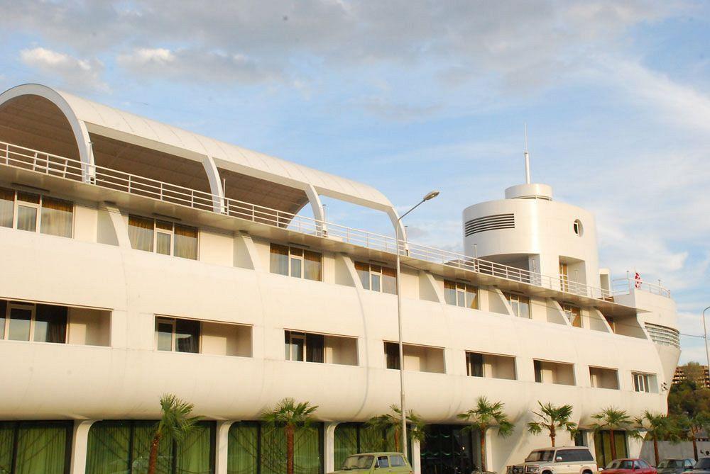Cruise 4*