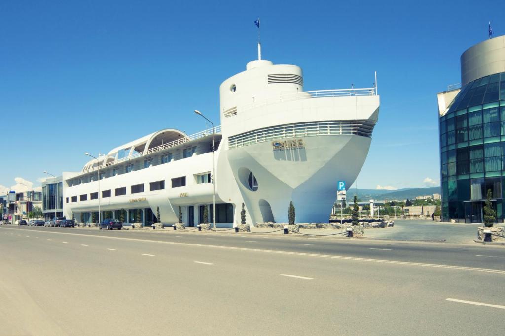 Cruise